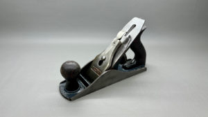 Record No4 Bench Plane Good Tote And Knob and good length to Cutter