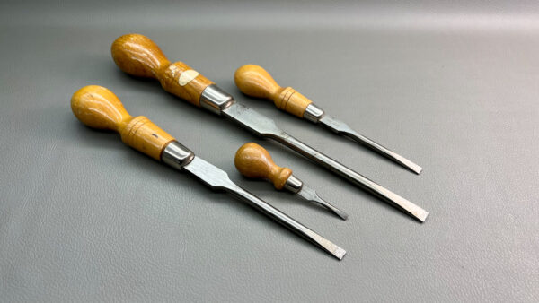 Footprint Cabinet Makers Screwdrivers In Good Condition